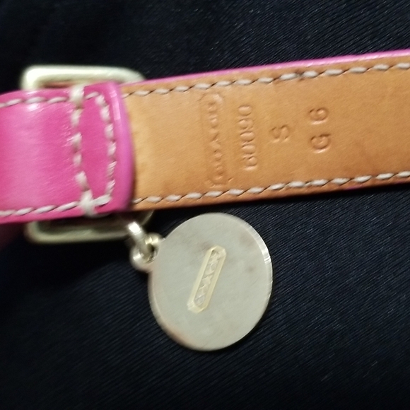 COACH VINTAGE"RARE LIMITED EDITION TURNLOCK LEATHER PINK PET COLLAR IN SML - Picture 4 of 8
